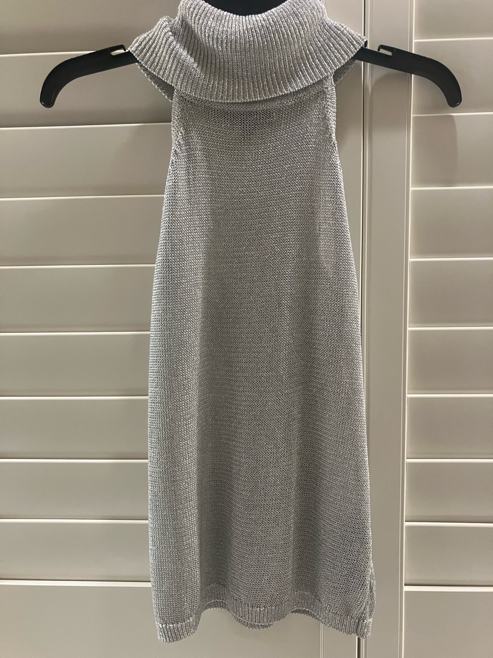 Guess Sleeveless Turtleneck Knit Top in Beautiful Silver Gray